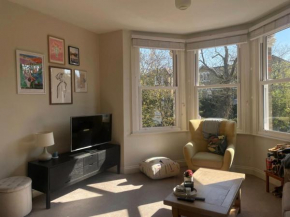 Bright, cosy flat near Richmond